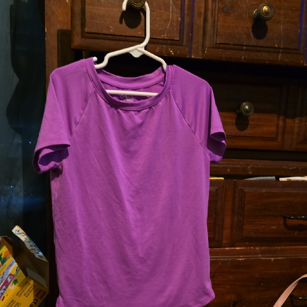 !!.            Girls S(6-6X) Purple Short Sleeve Tee